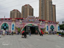 点击看大图 -维佳童话镇演出现场(徐东店)