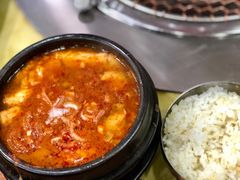 海鲜辣豆腐汤-牛信亭韩国料理·炭火烤肉(紫藤路店)