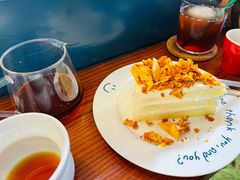 鲜奶油蛋糕佐焦糖脆-Be Lived Cafe比例咖啡(摩天轮店)