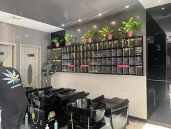 -尚逸国际护肤造型