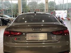 -上海永达奥诚奥迪4S店(申江路店)