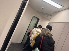 -中信银行(上海中信泰富广场支行)