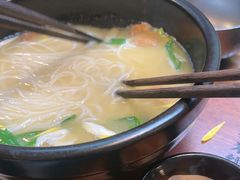 -银米·云南传统过桥米线(双廊黑金冠店)