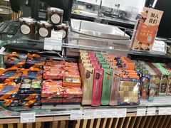 -VENCHI 闻绮(上海佛罗伦萨小镇店)