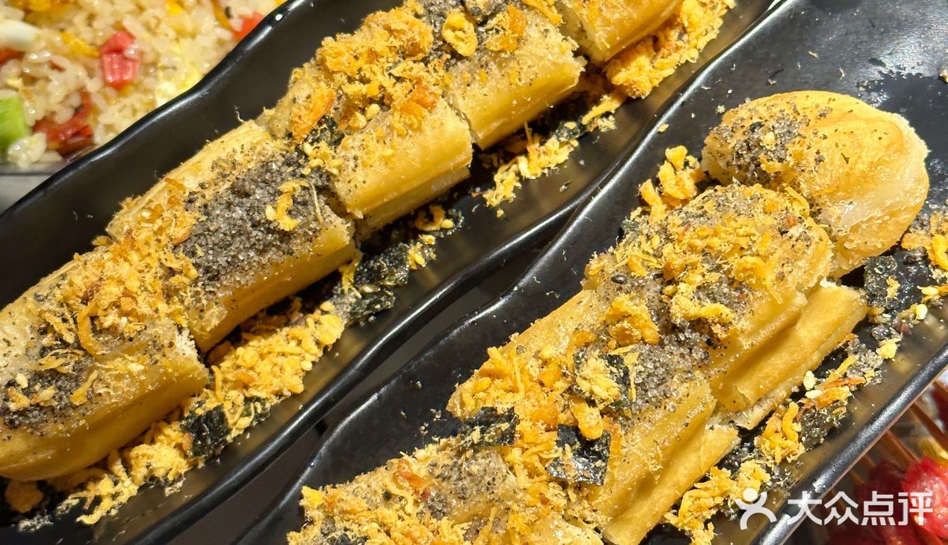 在滨江俊园！终于吃到了… 爆成都的串串开在昆明啦