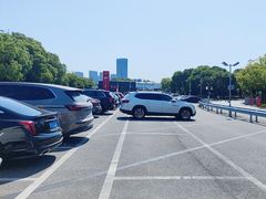 -上海汽车博览公园-北门停车场