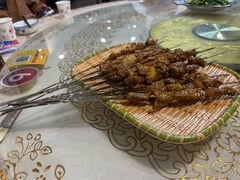 -老钟家烤羊排·敦伊阁清真餐厅胡羊焖饼