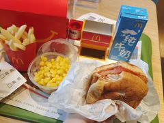 -麦当劳(长江西路得来速店)