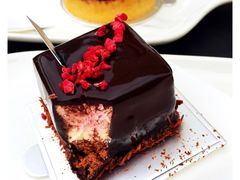 -UNI UNI(环亚凯瑟琳店)