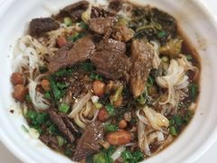-阿阳牛腩腌面店