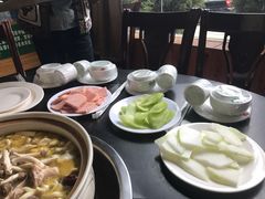 -东巴谷野生菌火锅餐厅