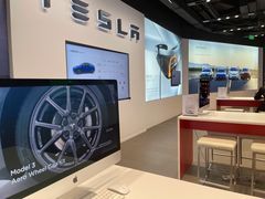 -TESLA 特斯拉(上海太古汇体验店)