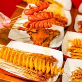 铁板烧鸡肉串我炫不停[流泪]