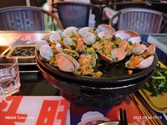 -何师烧烤·小龙虾·江湖川菜·精酿啤酒(中铁西城店)