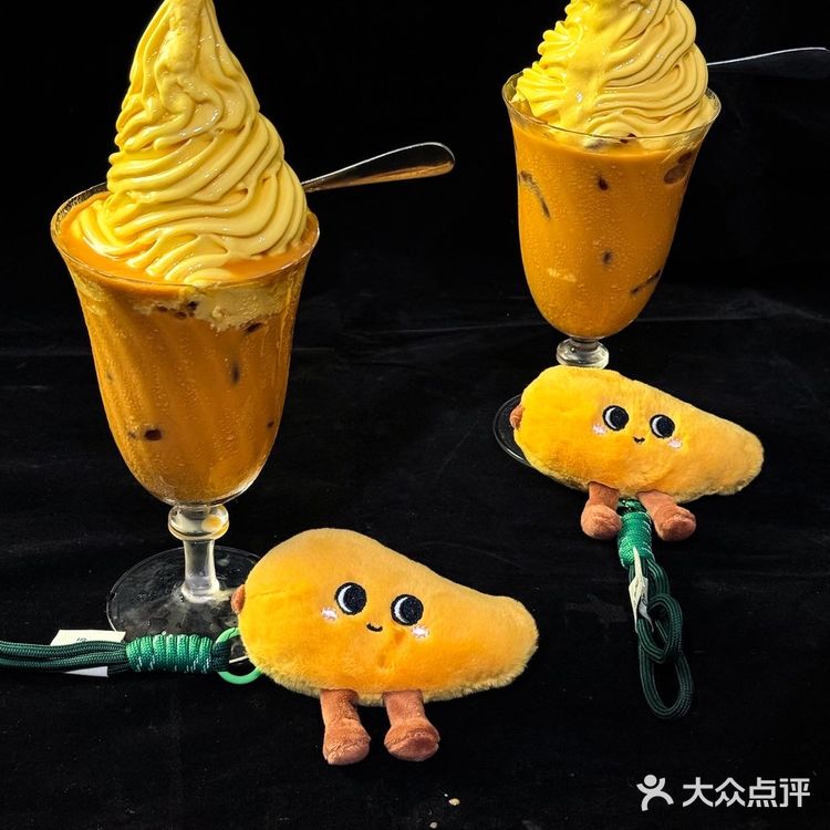 泰料脑袋集合！吃到上海no.1芒果冰了🥭