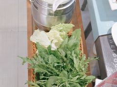 -四季喧黔味豆米火锅(万达广场店)