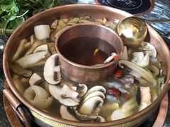 -慢丽江·云南野生菌土鸡锅(付家庄店)