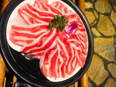 -老牌坊云南鱼豆花火锅(爱建店)