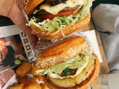 -The Habit Burger Grill 哈比特汉堡(世博店)