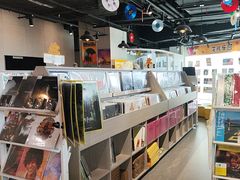 -浣熊唱片店(上海影城店)