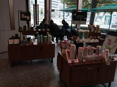 -星巴克臻选(上海虹桥新天地三店)