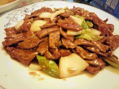 -闯关东东北农家菜(崂山石老人店)