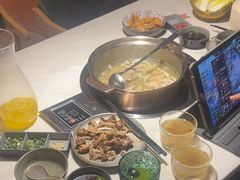 -喃喃椰·糟粕醋椰子鸡火锅(七堡花园店)