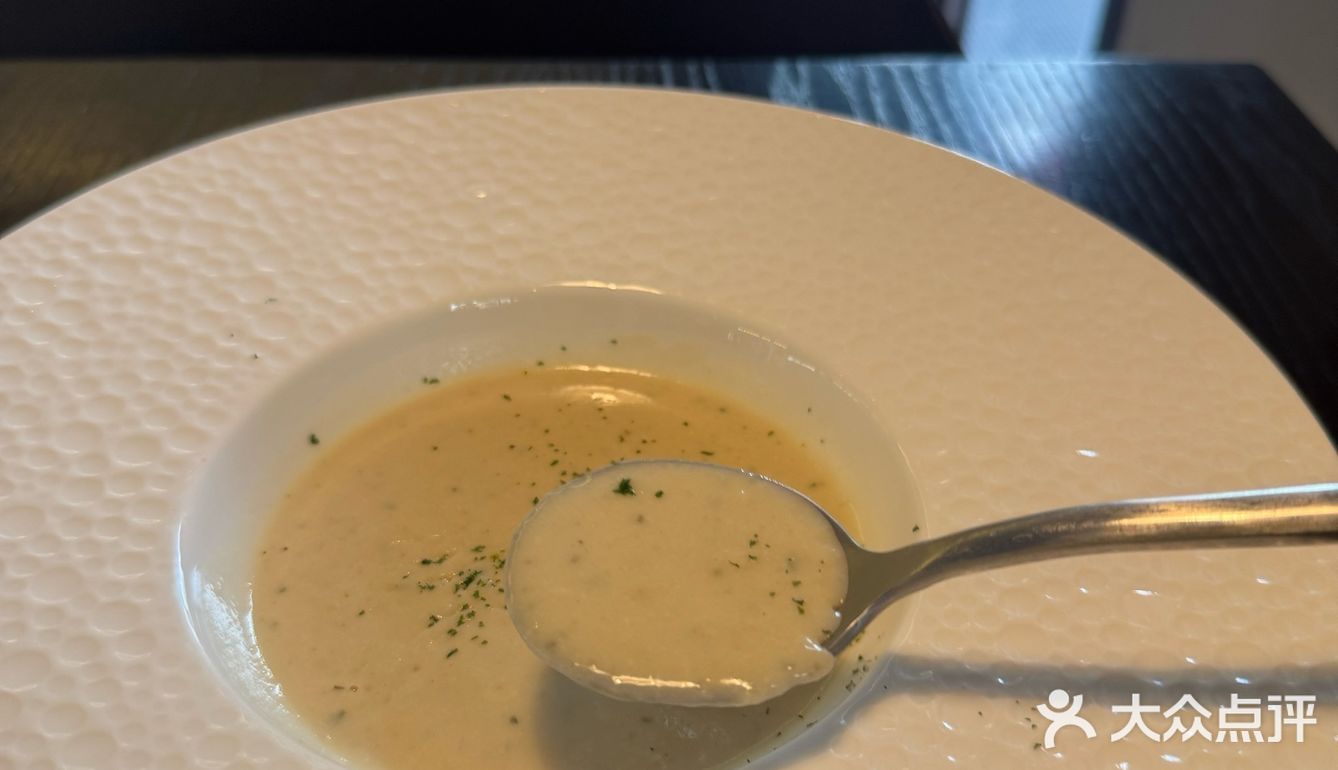 合肥新的妻子出现了 人均几十