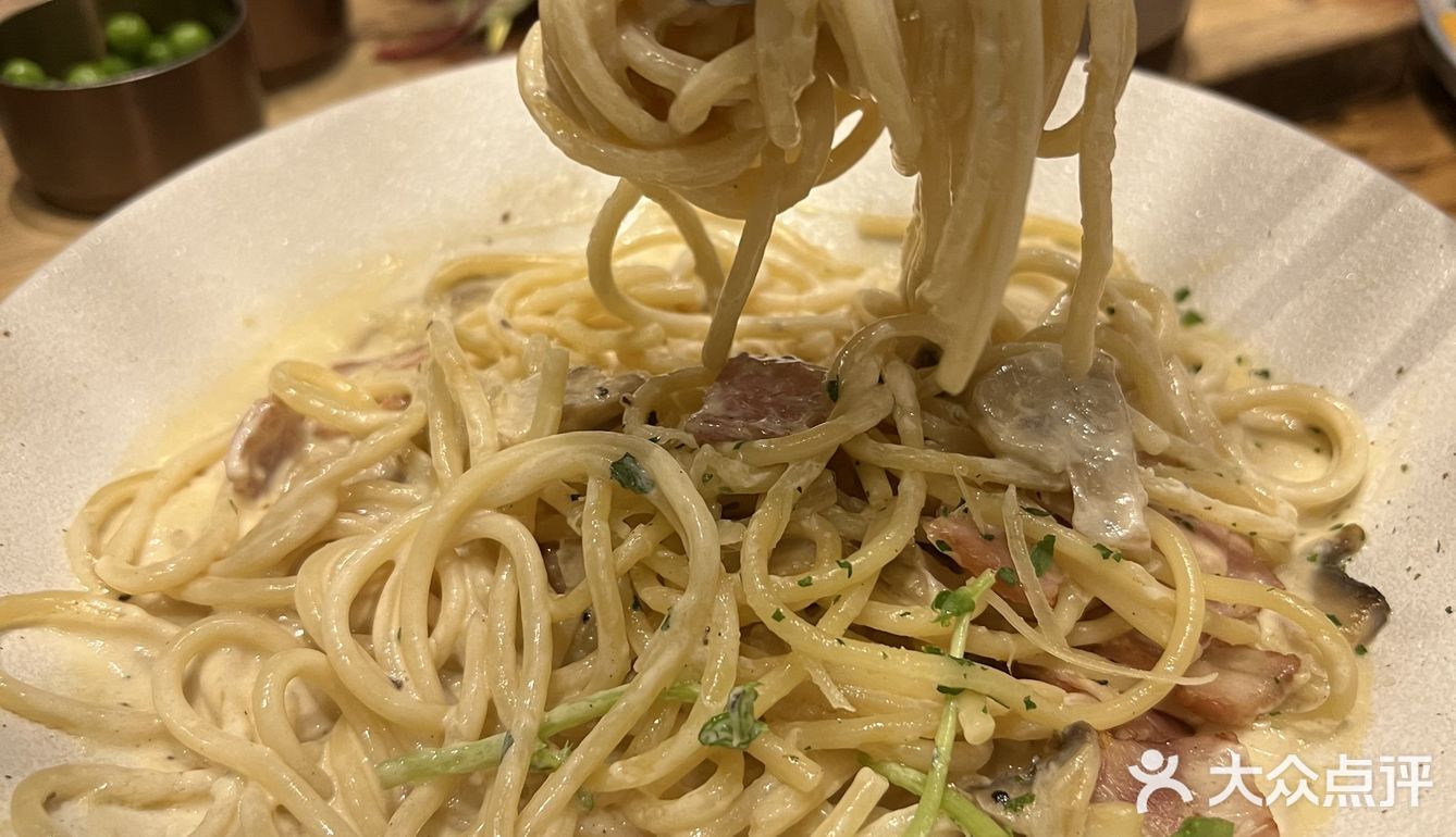 花园餐厅最美的还是小筑里神秘与浪漫