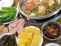 -泸州酸菜豆花火锅川师店
