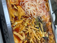 -在巷子里的烤肉店·螺蛳粉烤鱼·牛蛙(和美城店)
