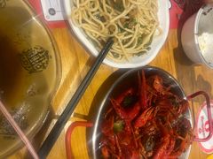 -李双猪·小龙虾·烧烤·羊肉煲(乐山店)