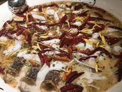 -江渔儿酸菜鱼·拔草餐厅(虎门君乐汇店)