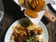 -HIGH FIVE哈福手工汉堡(桂林路店)