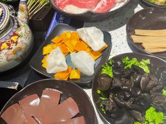 -炙爱鮮貨火锅(中东砂之船店)