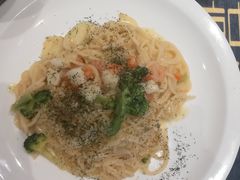 -燕庭·纯燕窝·甜品下午茶(南京西路店)