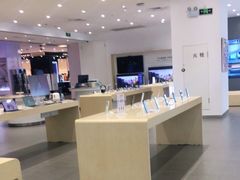 -华为授权体验店(中山公园来福士)