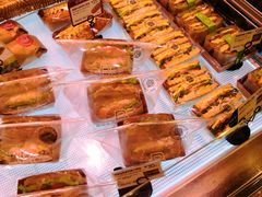 -巴黎贝甜(华堂新辰汇店)