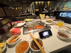 -海底捞火锅鲜切牛肉主题店(长寿路店)
