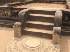 -波隆纳鲁沃古城皇家宫殿