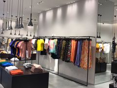 -URBAN REVIVO(七宝领展广场店)