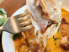 -ROAST coffee & eatery