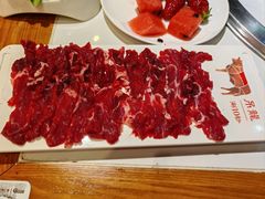 现切黄牛肉吊龙-周记潮汕牛肉·小龙虾烧烤(九亭金地广场店)