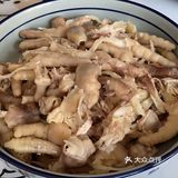 果断的点进来吖～准备：2斤鸡爪，泰椒2两，大蒜2头