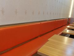 -白玉兰食品甜凤店(合生汇店)