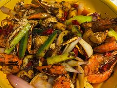 -休记光头香辣蟹干锅店(衣冠庙店)