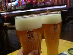 黑啤白啤-皇冠自酿啤酒坊(中国红街5号楼店)