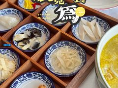 云南过桥米线-彩云天云南餐厅