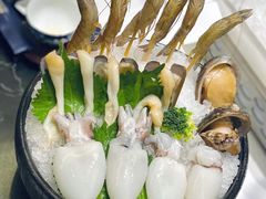 -红鼎豆捞·非遗鲍皇汤火锅(宝丰路店)