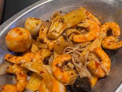 -涨巢·潮玩水疗局